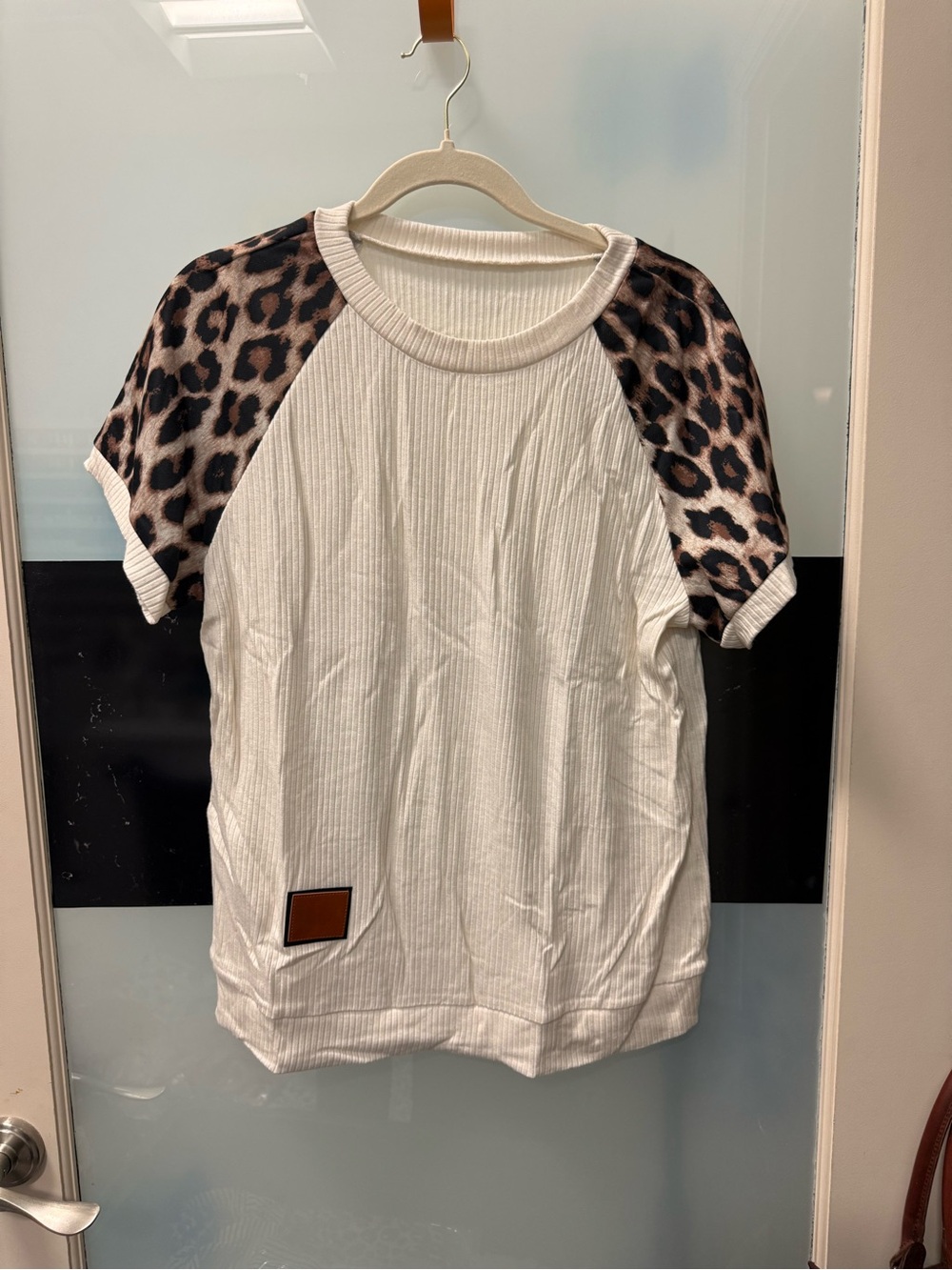 Women’sShort Sleeve Raglan Tee with Leopard Print Shoulders - Cream